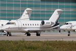 N438E @ LOWW - CL604