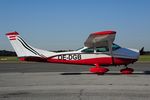 OE-DGB @ LOWW - Cessna 182