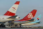 LX-OCV @ LOWW - Cargolux Boeing 747-400 - by Dietmar Schreiber - VAP