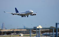 UNKNOWN @ KORD - United Boeing 747 landing at O'Hare - by Ronald Barker