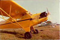N6487H @ 7B9 - Shot early 1980's - by Larry M