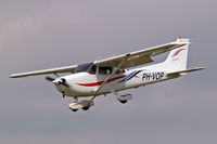 PH-VOP @ EBDT - Cessna 172R Skyhawk [172-80808] Schaffen-Diest~OO 12/08/2006