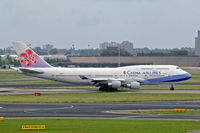 B-18205 @ EHAM - Boeing 747-409 [28712] (China Airlines) Amsterdam-Schiphol~PH 10/08/2006