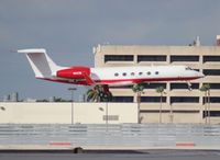 N833E @ KMIA - Gulfstream V