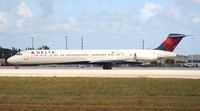 N916DE @ MIA - Delta MD-88