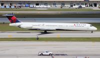 N980DL @ FLL - Delta MD-88