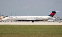 N989DL @ MIA - Delta MD-88
