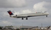 N997DL @ MIA - Delta MD-88
