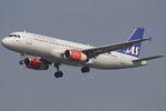 OY-KAW @ EDDF - SAS, Airbus A320-232, CN: 2817 - by Air-Micha