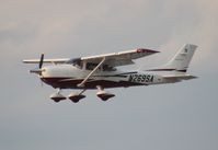 N269SA @ LAL - Cessna 182T