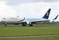 N171DZ @ EHAM - Delta B767 - by Thomas Ranner