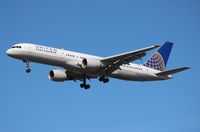 N567UA @ MCO - United 757-200