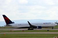 N192DN @ EGCC - Manchester Action - by Clive Pattle