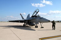 165890 @ KCID - On the Landmark Ramp