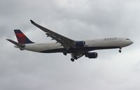 N819NW @ DTW - Delta A330-300
