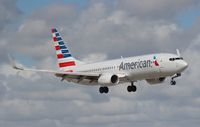 N896NN @ MIA - American 737-800