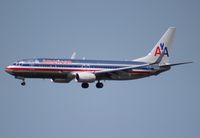 N910NN @ MIA - American 737-800 - by Florida Metal
