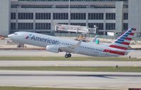 N923NN @ MIA - American 737-800