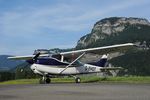 D-EHQT @ LOIH - Cessna 182