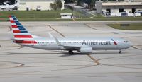 N956AN @ FLL - American 737-800