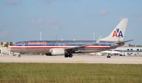 N962AN @ MIA - American 737-800 - by Florida Metal