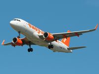 G-EZWS @ LFBD - landing 23 from LGW - by Jean Goubet-FRENCHSKY