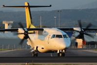 OE-LKB @ LOWL - t/o rwy 08 - by Christian Singer