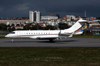 CS-GLA @ ESSB - Lining up runway 30.
