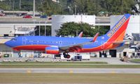 N425LV @ FLL - Southwest 737-700 - by Florida Metal