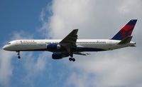 N682DA @ DTW - Delta 757-200 - by Florida Metal