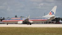 N802NN @ MIA - American 737-800 - by Florida Metal