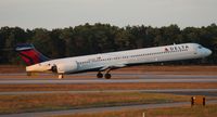 N910DN @ PNS - Delta MD-90