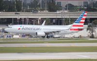 N956AN @ FLL - American 737-800