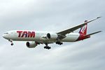 PT-MUJ @ EGLL - TAM Brasil - 2013 Boeing 777-32W(ER), c/n: 40588 - at Heathrow
