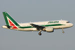 EI-IMT @ VIE - Alitalia