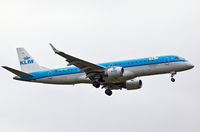PH-EZL @ EKCH - Copenhagen Kastrup 22.9.14 - by leo larsen