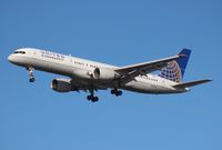 N533UA @ MCO - United