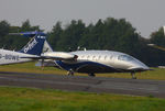 D-IVIN @ EGTK - Airgo Flugservice - by Chris Hall