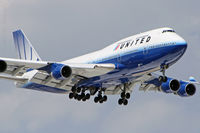 N107UA @ KORD - Final approach to ORD's runway 14R