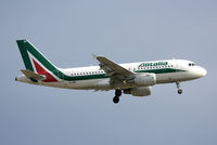 EI-IMV @ LEBL - Alitalia