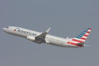 N954NN @ KLAX - Boeing 737-800 - by Mark Pasqualino