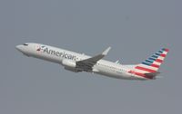 N836NN @ KLAX - Boeing 737-800 - by Mark Pasqualino