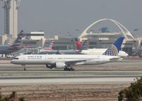 N551UA @ KLAX - Boeing 757-200 - by Mark Pasqualino