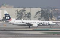 N532AS @ KLAX - Boeing 737-800 - by Mark Pasqualino