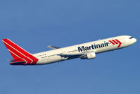 PH-MCJ @ EHAM - MARTINAIR