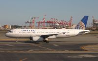 N494UA @ KEWR - Airbus A320