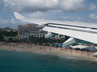 F-GLZR @ TNCM - On short finals to St Maarten. - by kenvidkid
