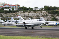 N571KG @ TNCM - N571KG
