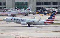 N922NN @ MIA - American