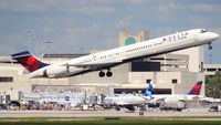 N923DN @ PBI - Delta MD-90